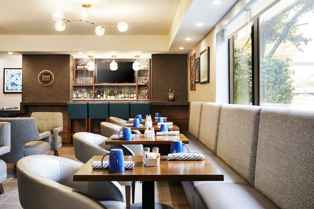 Four Points By Sheraton Chicago Westchester/Oak Brook 11/14