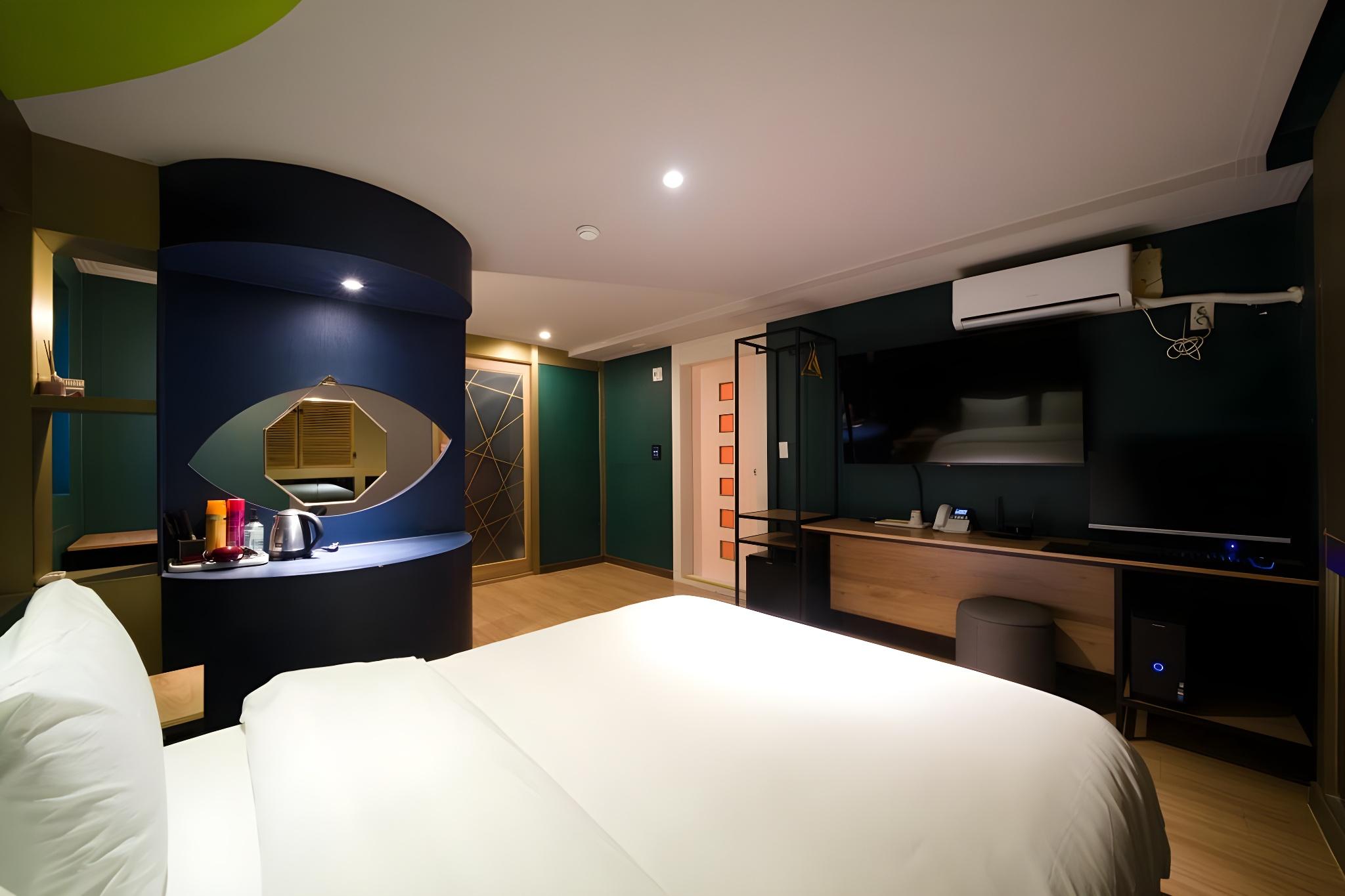S1 Motel 17/57