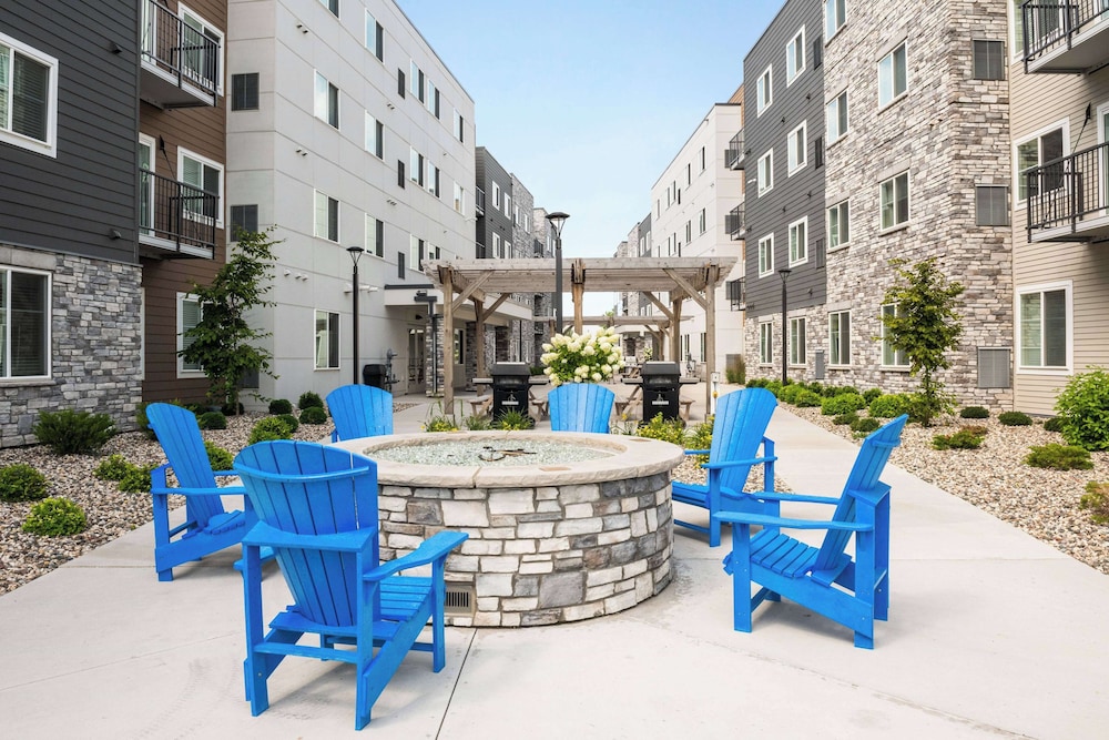 WaterWalk Extended Stay by Wyndham Minneapolis - Plymouth 50/62