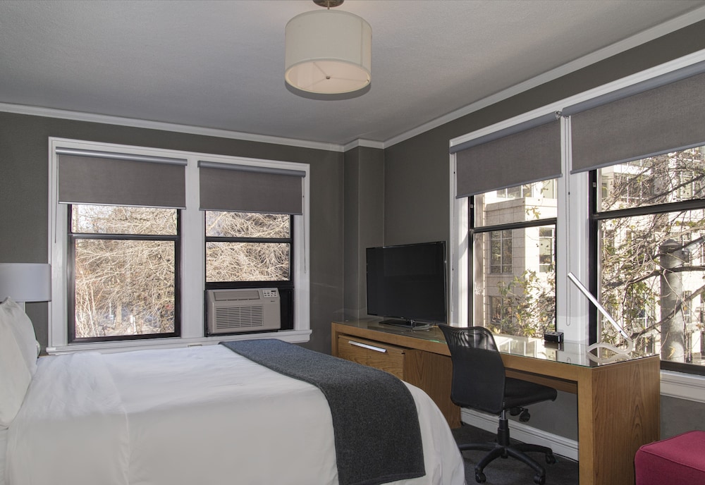 PREMIUM, KING BED