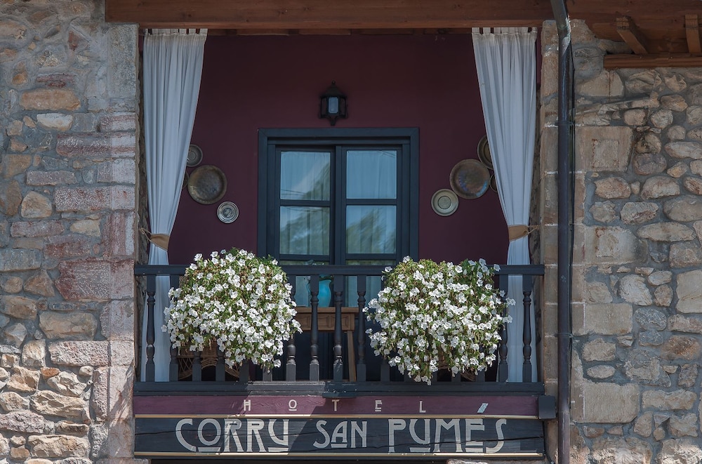 Hotel Corru San Pumés 26/50