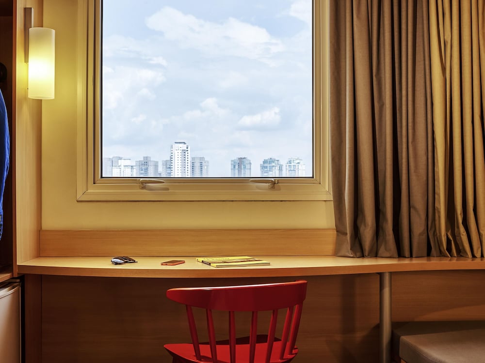 Ibis Sao Paulo Morumbi 6/75