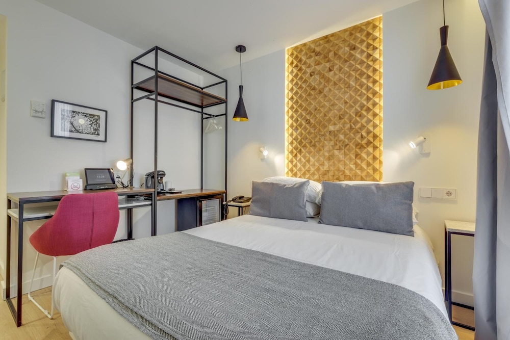 HOTEL BEAUSEJOUR 16/29