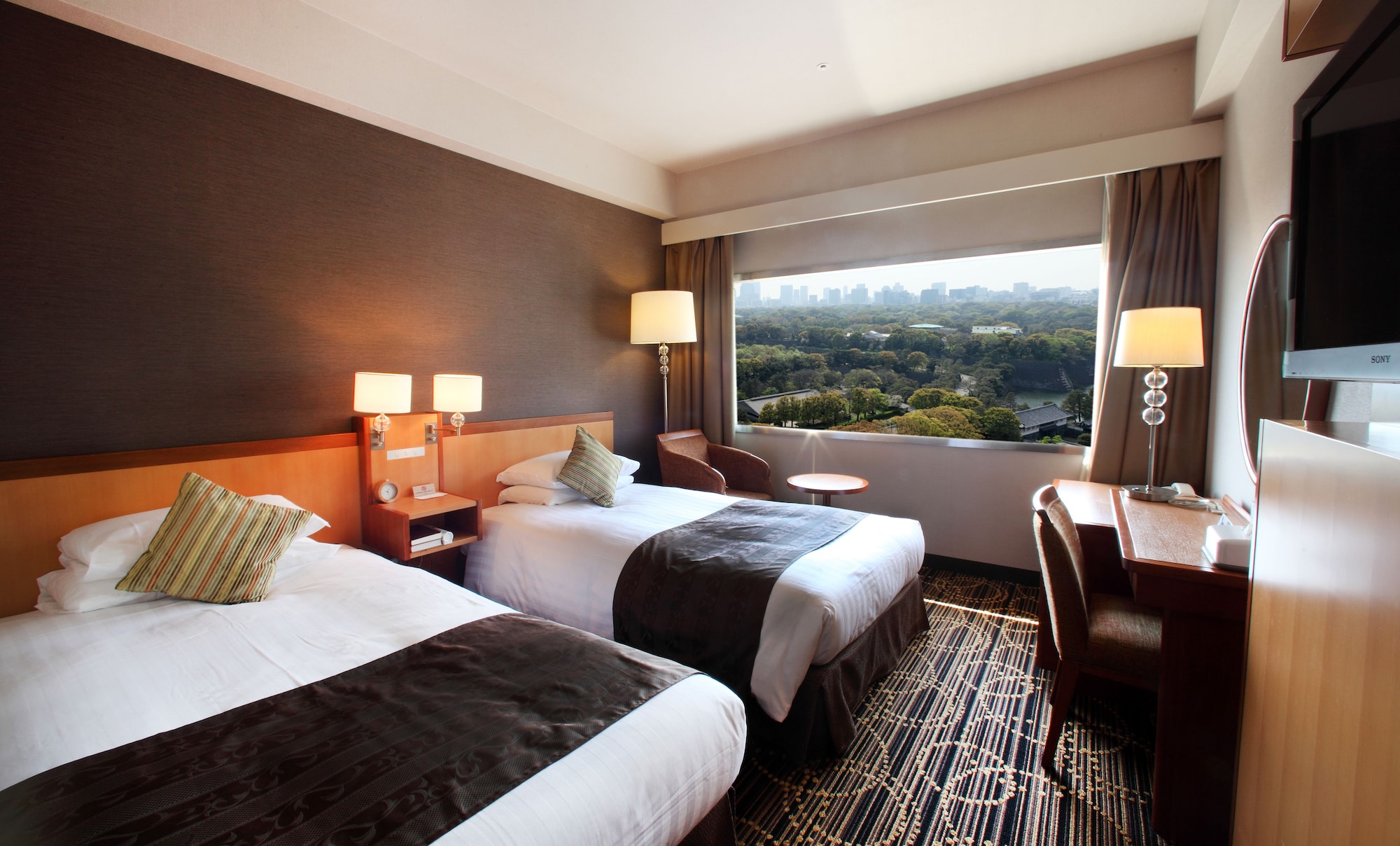 ROOM, TWIN BEDS, PALACE VIEW