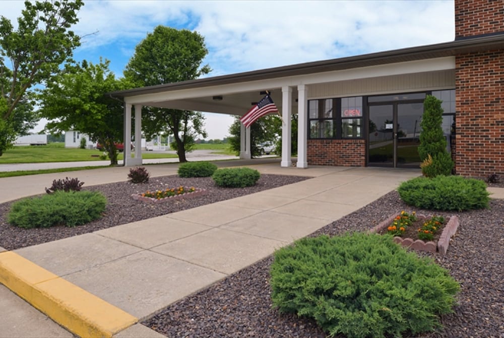FairBridge Inn Express Monroe City 25/28