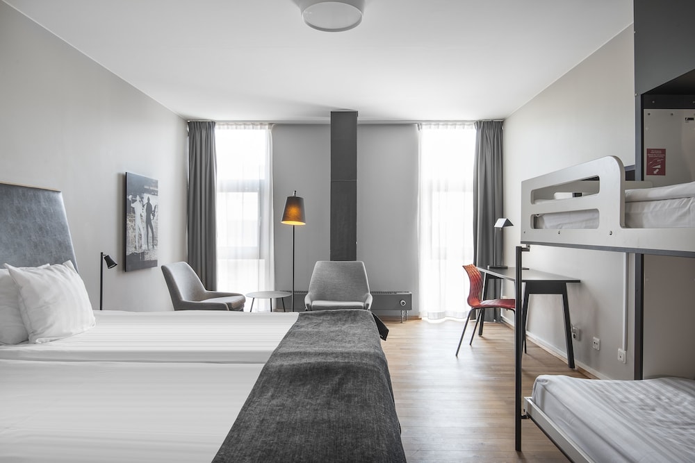 Quality Hotel 11 15/54