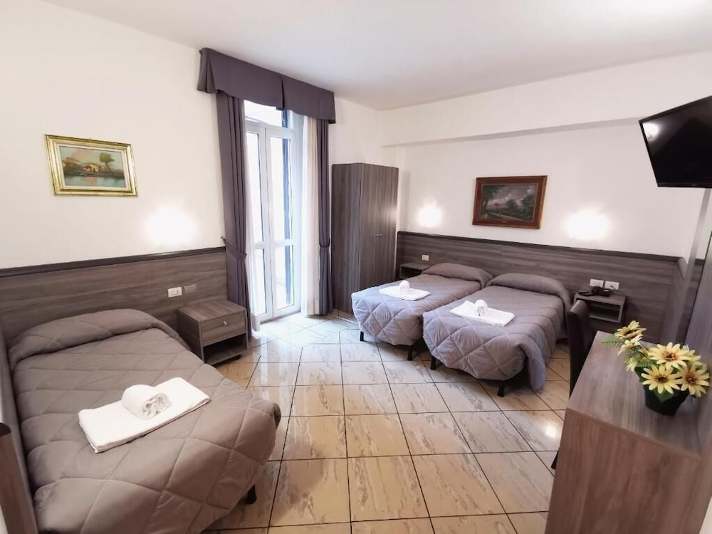 BRIANZA HOTEL 10/68