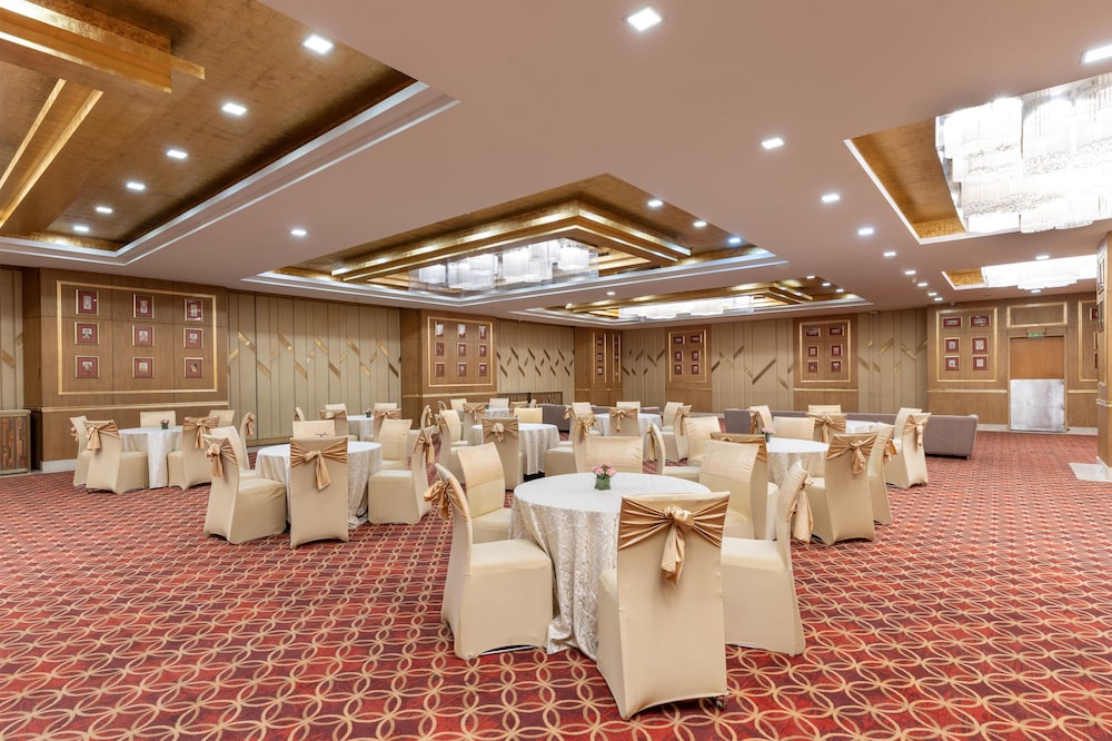Radisson Gurugram Sohna Road City Center 56/61