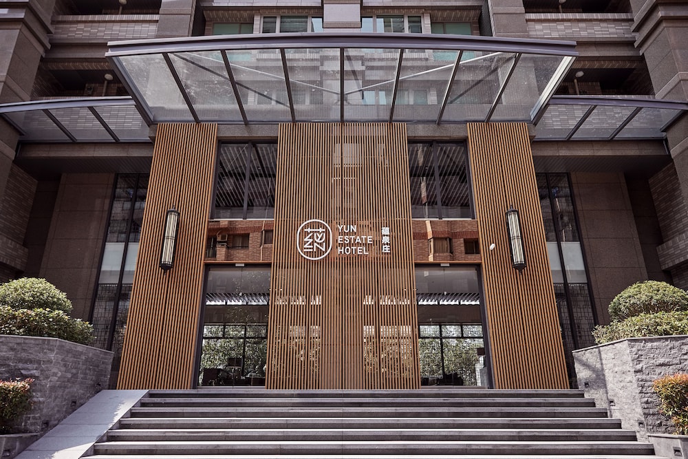 Yun Estate Hotel 2/50