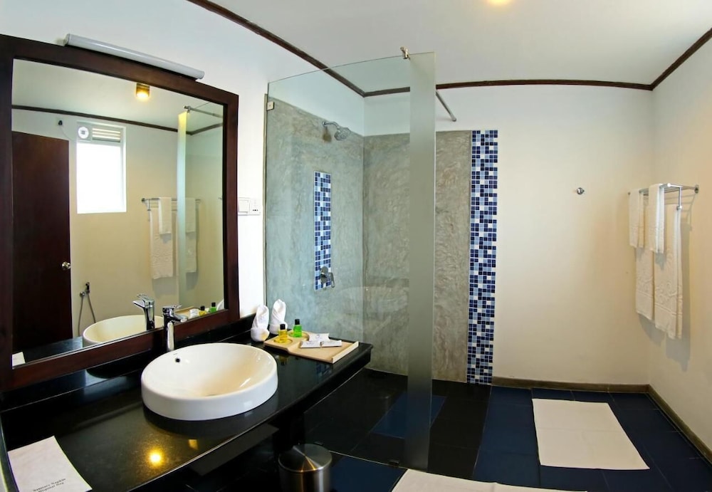 Coco Royal Beach Kalutara 24/25