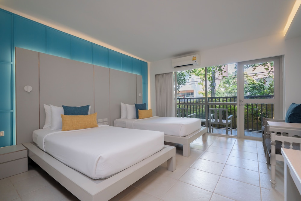 Superior Room Street View
