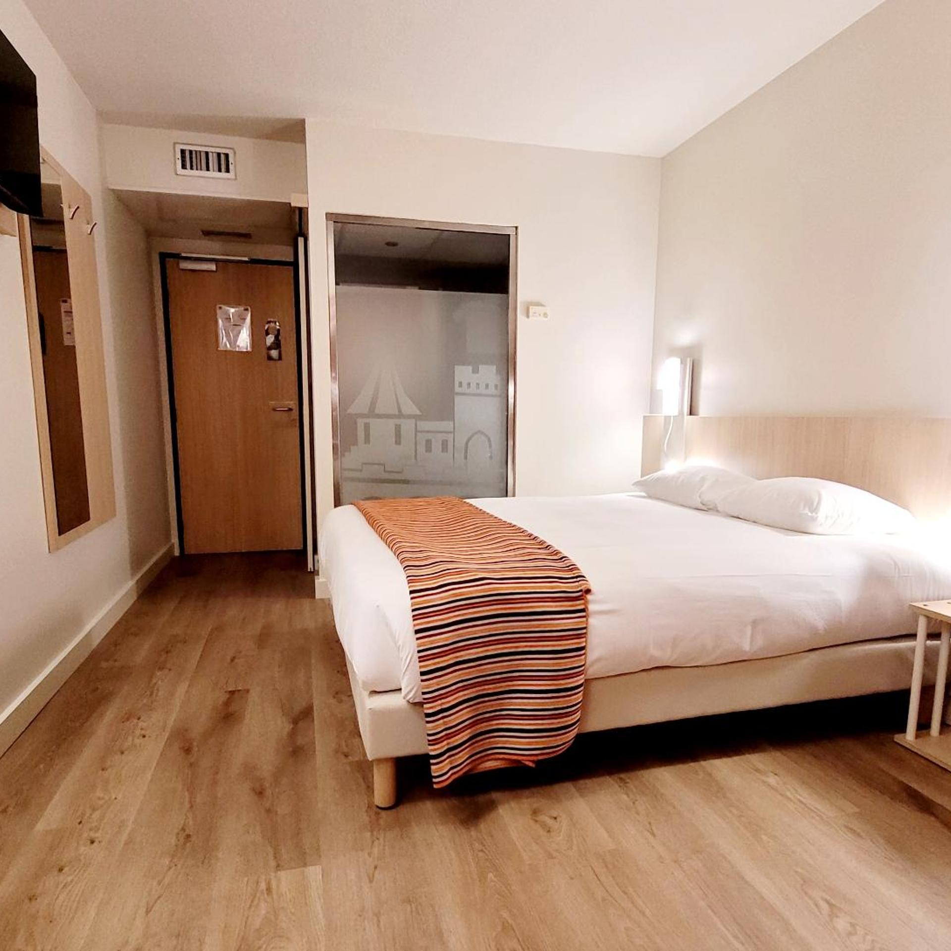 غرفة ديلوكس بسرير كينج، INTERHOTEL ESPACE CITE 2/8