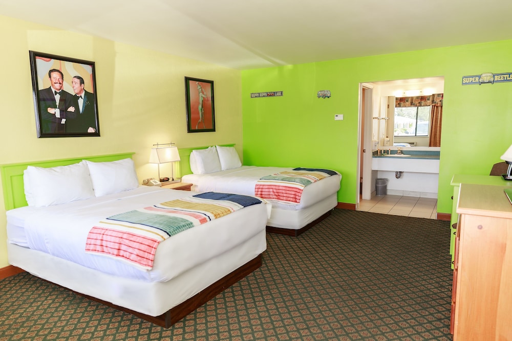 Retro Inn at Mesa Verde 13/61