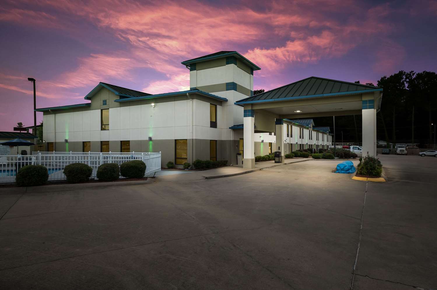 Quality Inn Jacksonville near Little Rock Air Force Base 4/32
