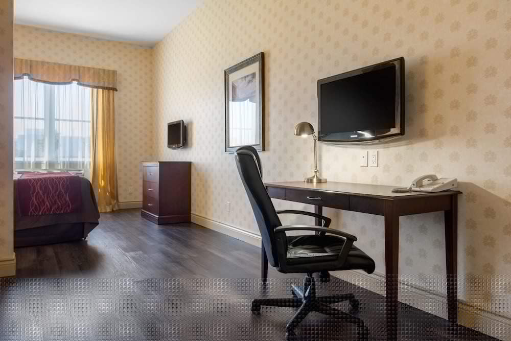 Comfort Inn & Suites Levis 34/36