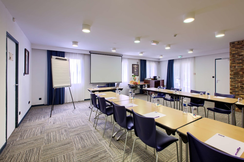Hotel Kyriad Libourne - Saint Emilion 25/34