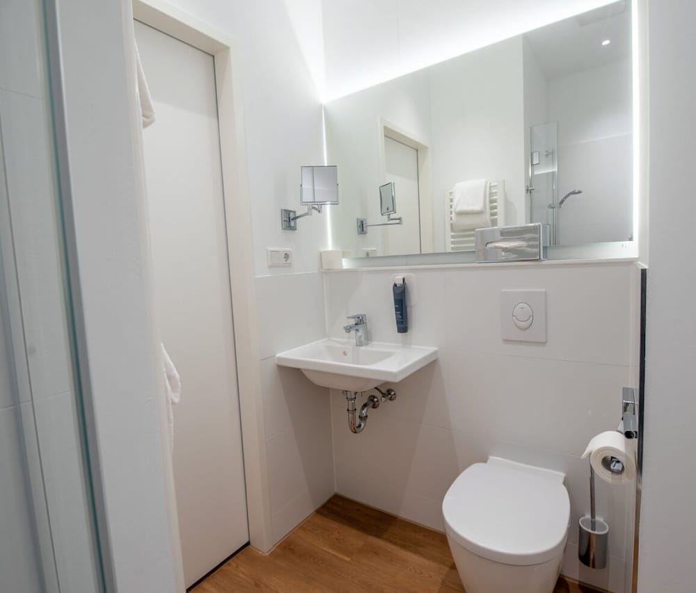 Roomingtons Munich Airport 42/46