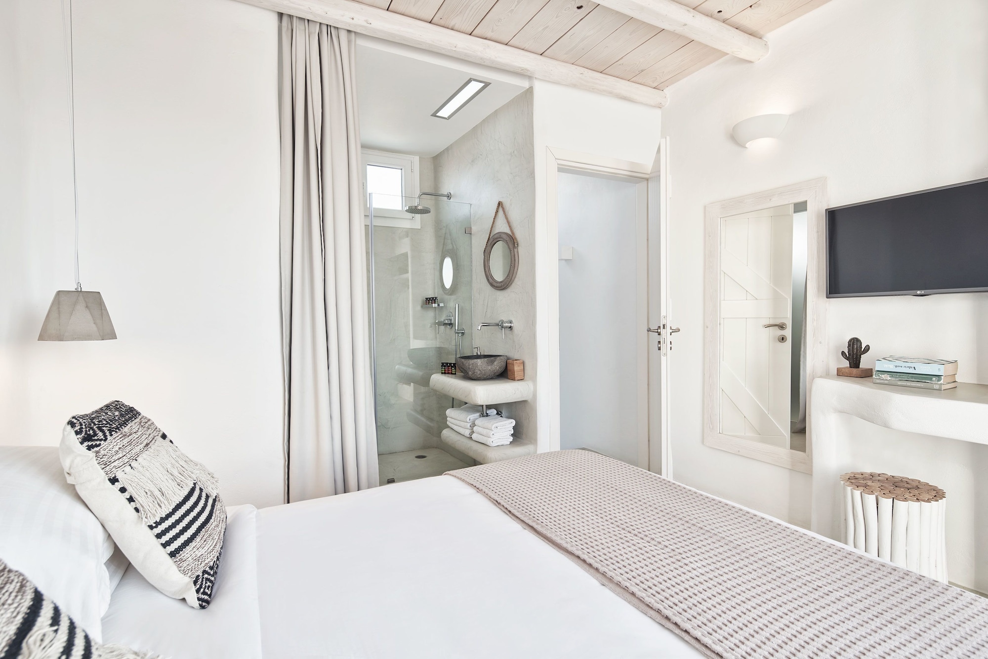 2 BEDROOMS, PETITE, VILLA, SEA VIEW, OUTDOOR JETTED TUB, PRIVATE POOL
