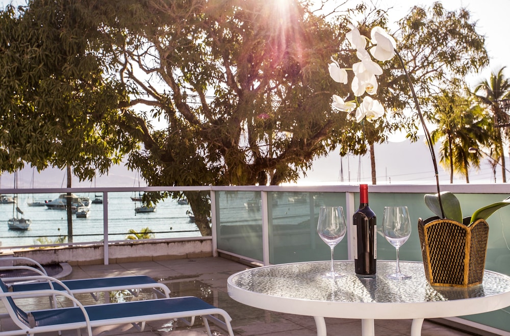 Ilhabela Hotel 44/50