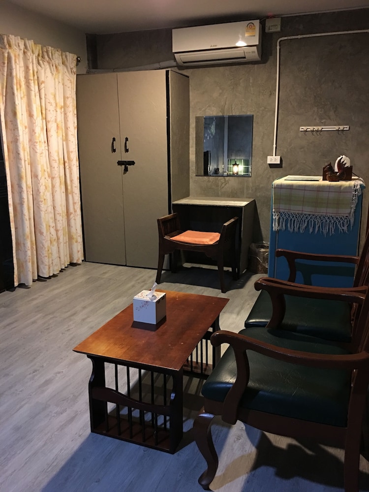 Phunyanuch Hotel 34/50