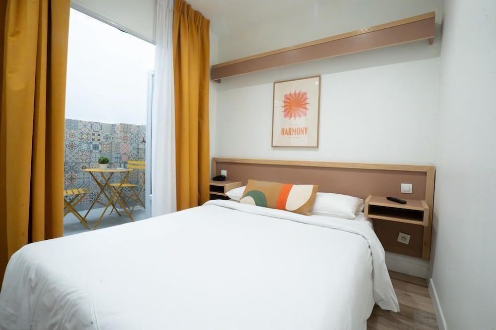 Edgar Quinet Hotel 14/37