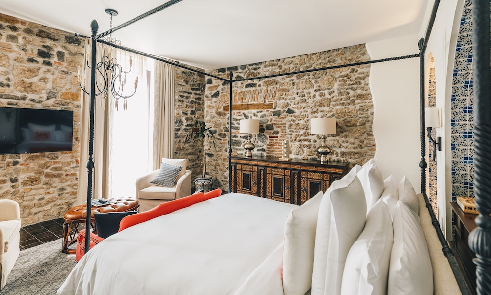 BLISS, JUNIOR SUITE