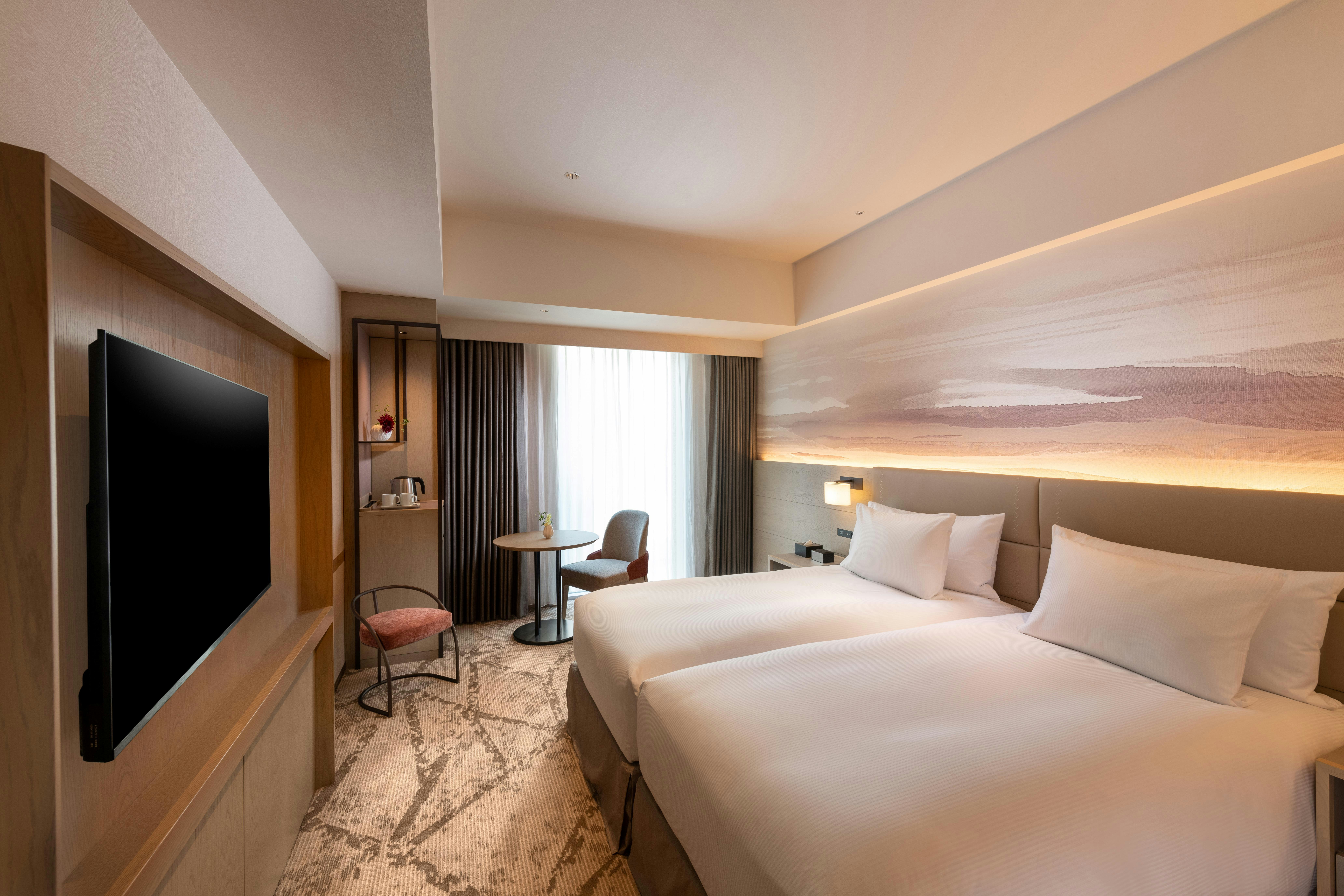 DELUXE, TWIN BEDS