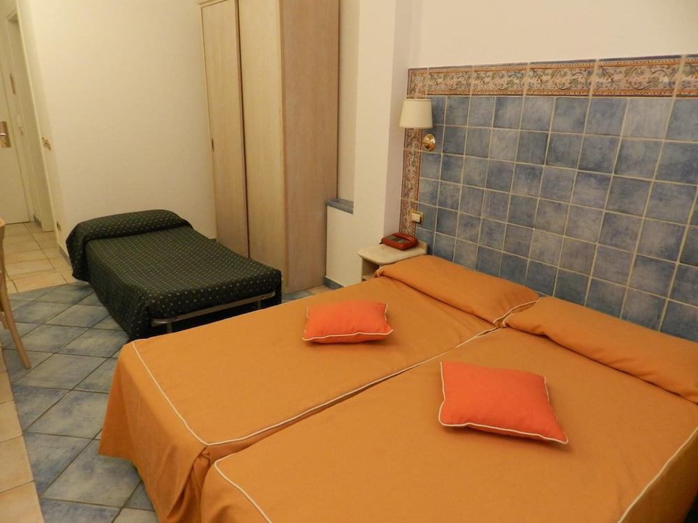 Hotel Punta Mesco 5/27
