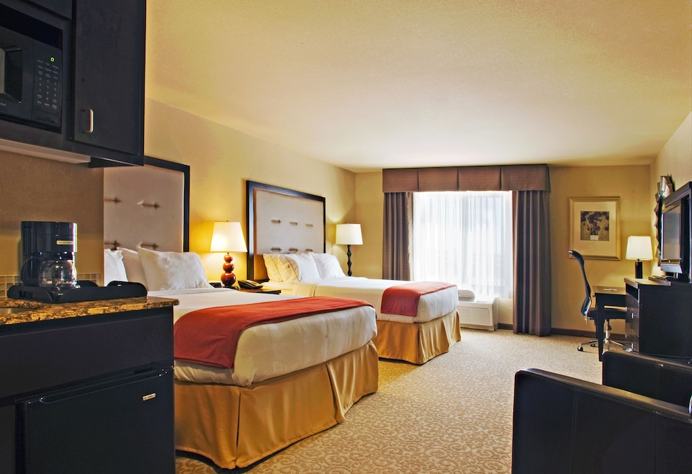 Holiday Inn Express Hotel & Suites Wichita Falls 28/52
