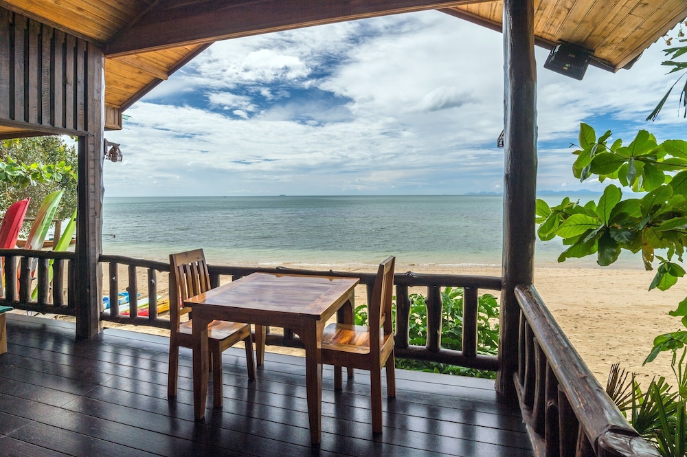 Koh Jum Ocean Beach Resort 43/50
