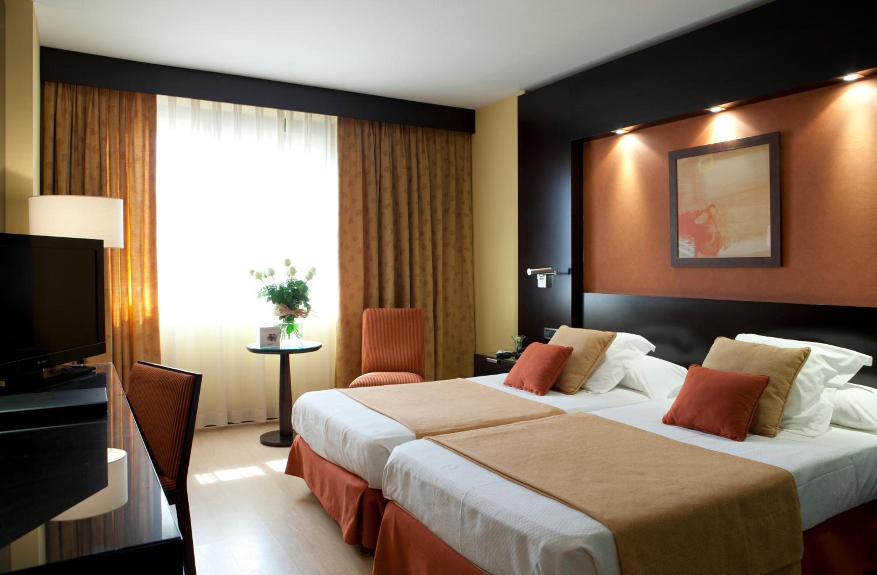 Family, 3 Beds