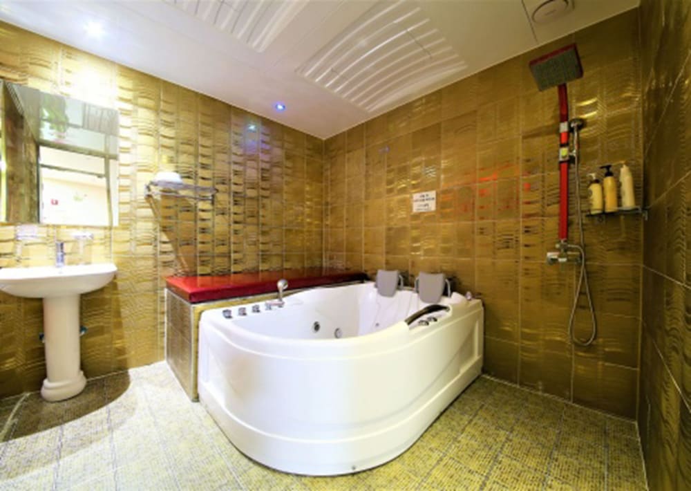 1 Night 2 Days Hotel 22/22