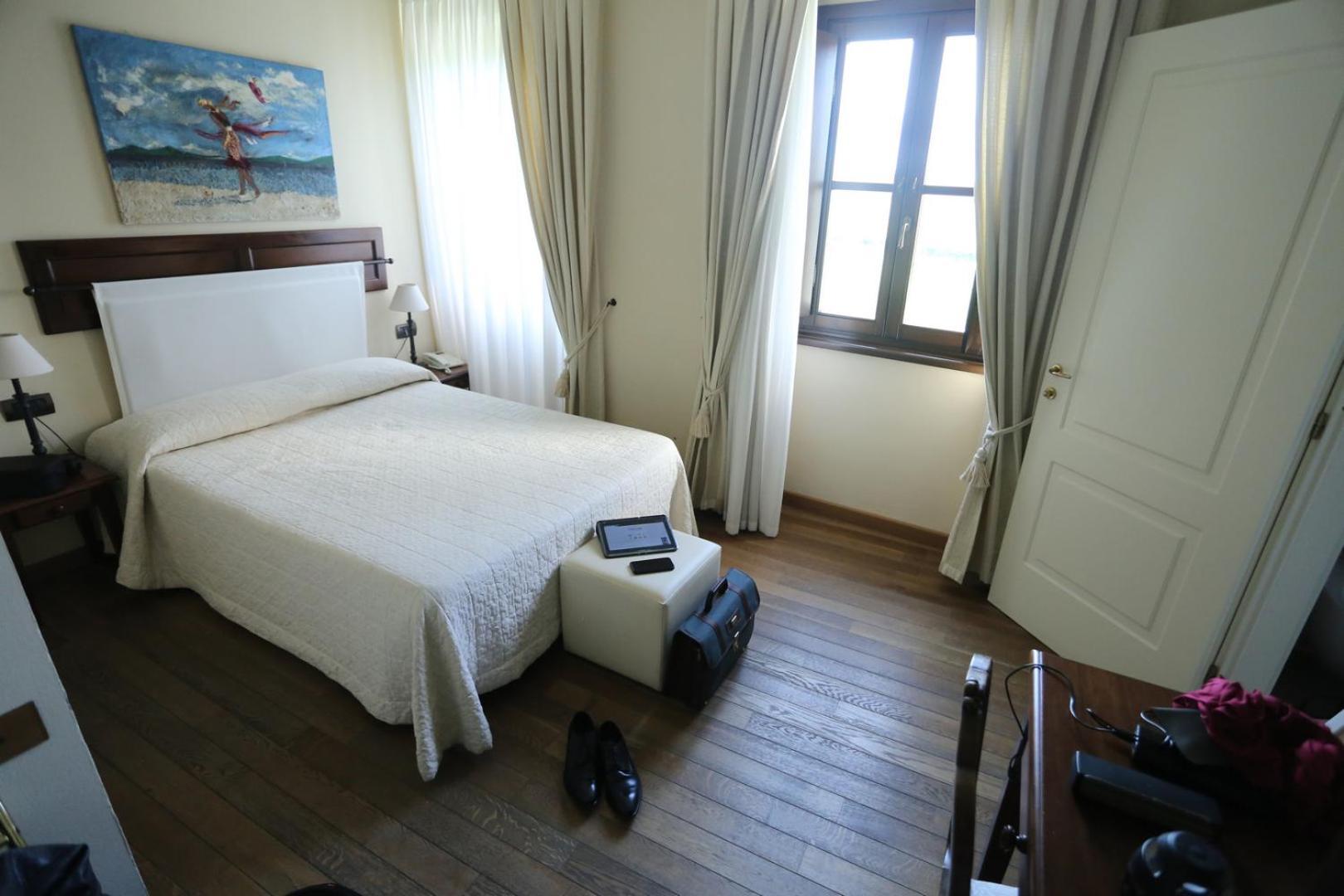 RELAIS BELLA ROSINA 16/52