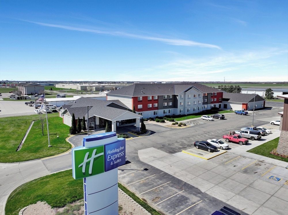 Holiday Inn Express Hotel Suites Beatrice 68/76