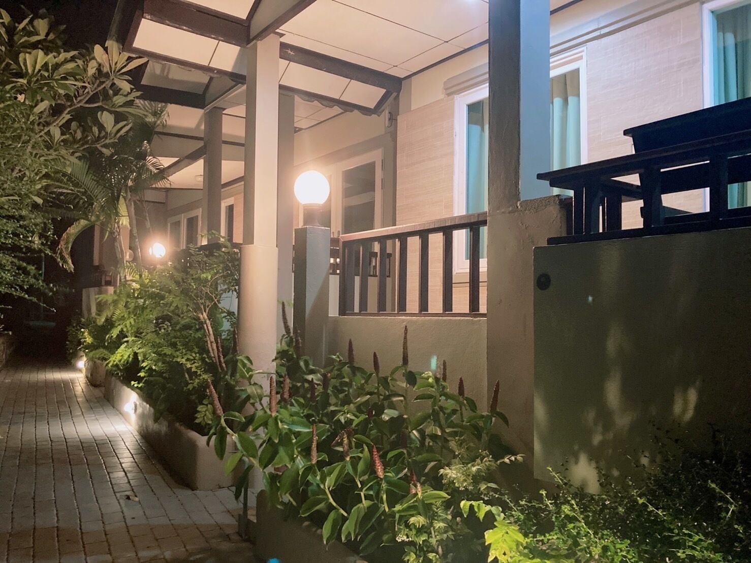 BUNGALOW
