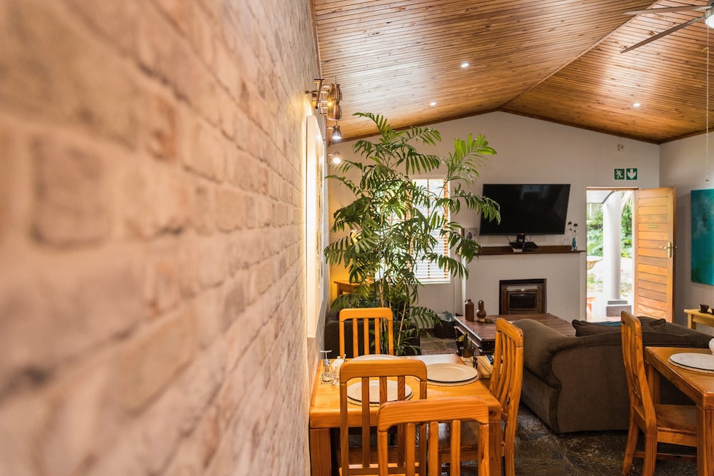 Rozendal Guest House 35/50