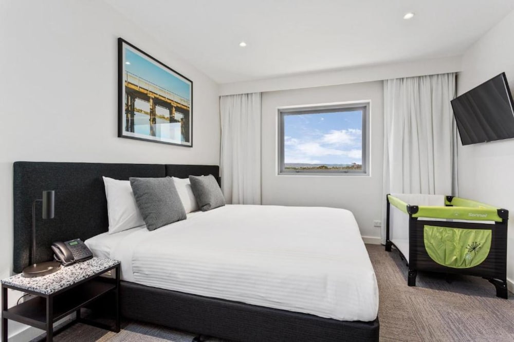 2 BEDROOMS, APARTMENT