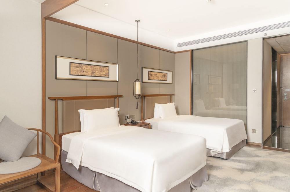 Grand Skylight International Pingshan 21/34