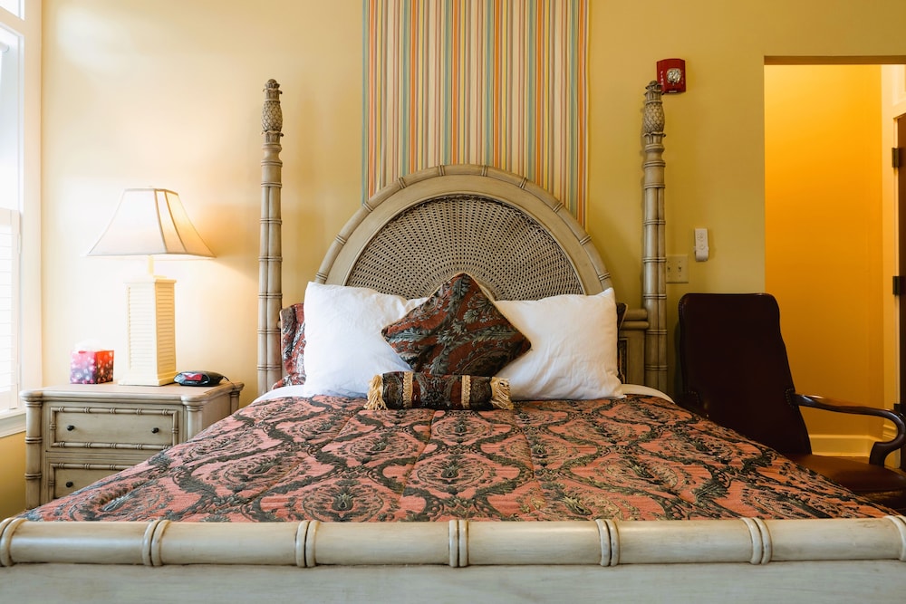 Oak Tree Hotel 32/80