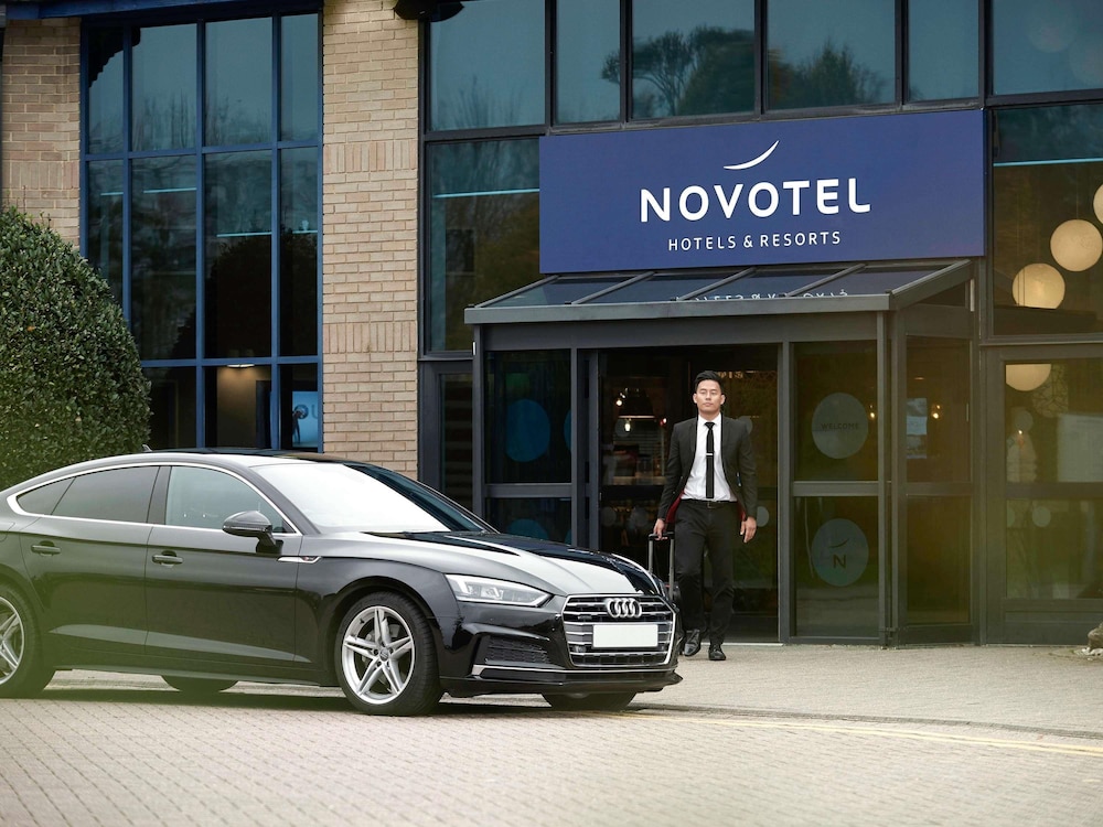NOVOTEL LONDON STANSTED AIRPORT 64/69