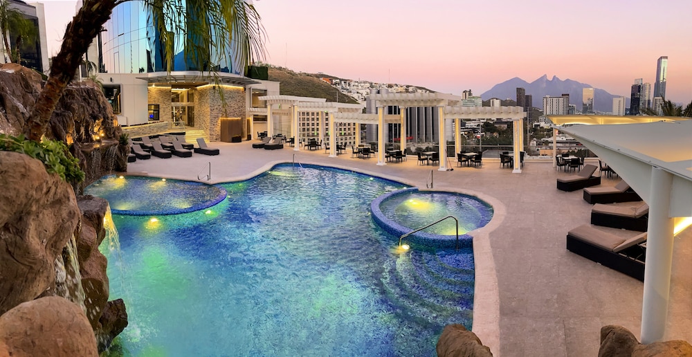 Safi Royal Luxury Metropolitan 6/47