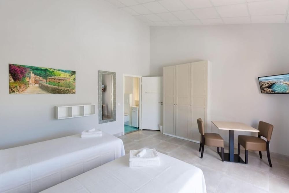 Hostal Xabina 33/50