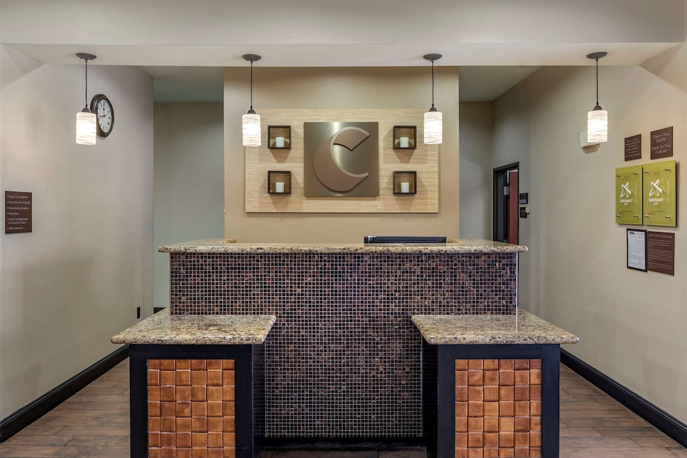 Comfort Inn & Suites Paris 5/33