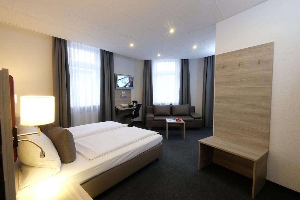 TOP Hotel Hohenstaufen 14/57