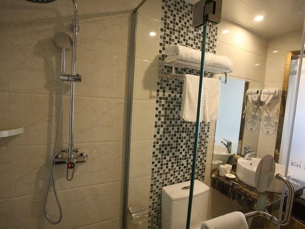 Greentree Inn Suzhou Kunshan Lujia Town Furong Road Express Hotel 48/49