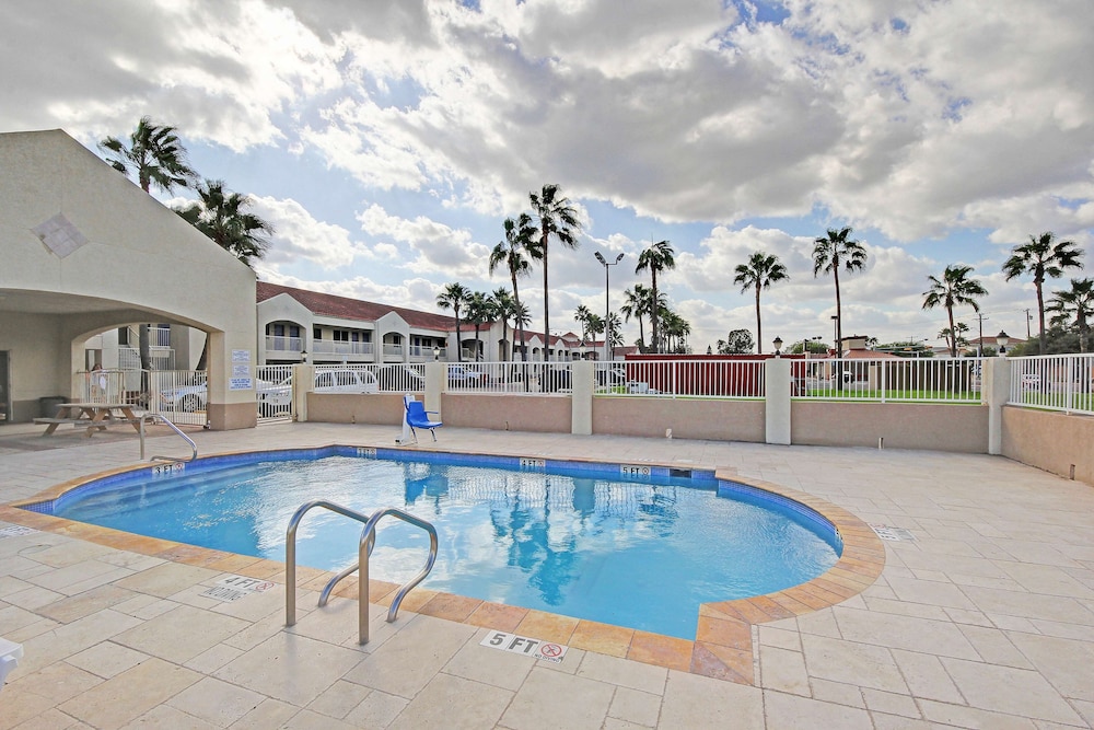 Motel6 Edinburg, TX 1/49