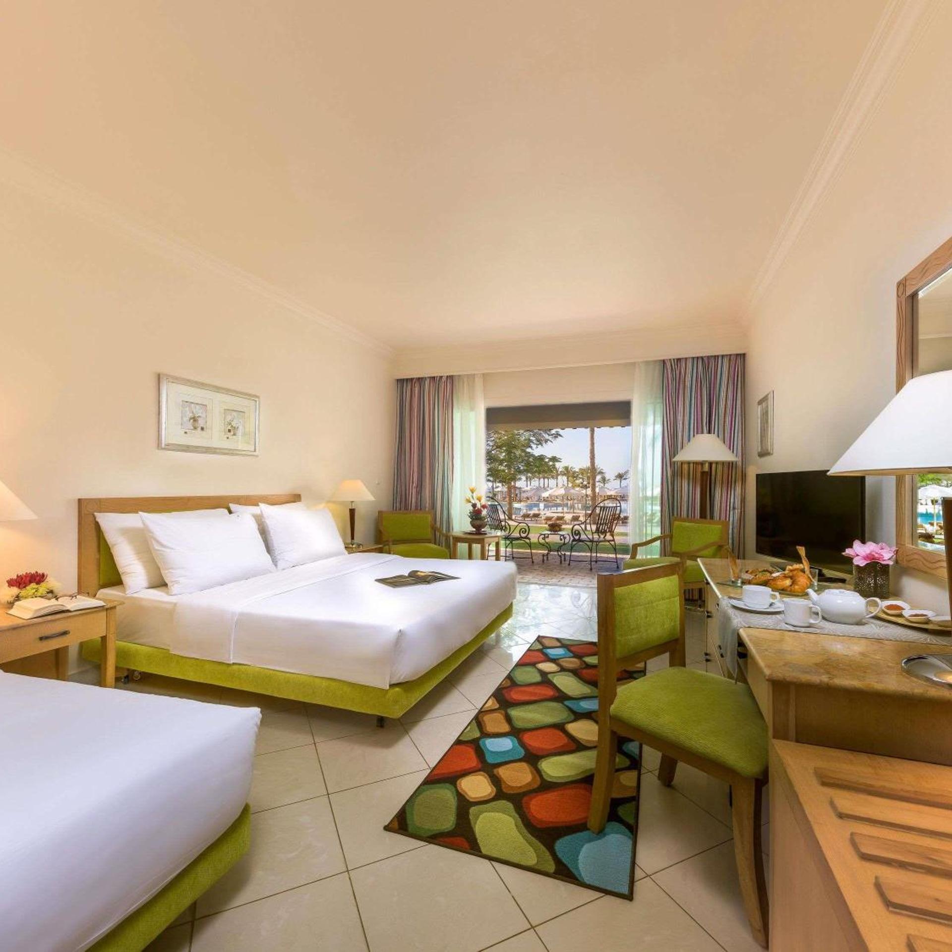 Classic, Twin Beds, Pool and Sea View
