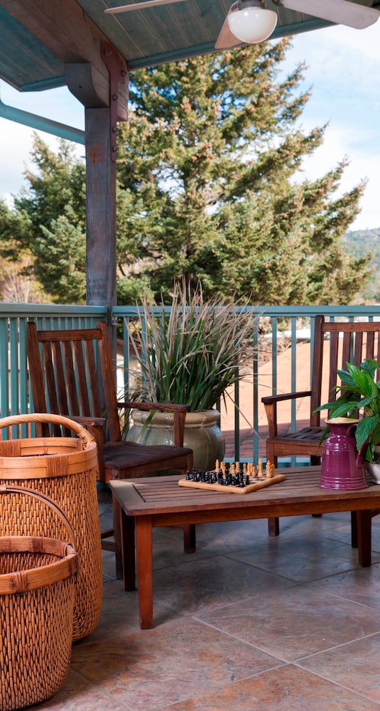 Sonoma Creek Inn 7/56