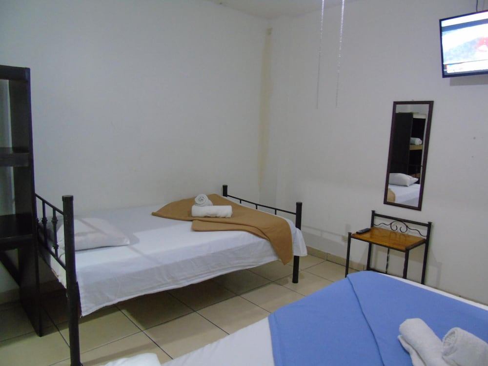 Hotel Quinta Avenida 10/56