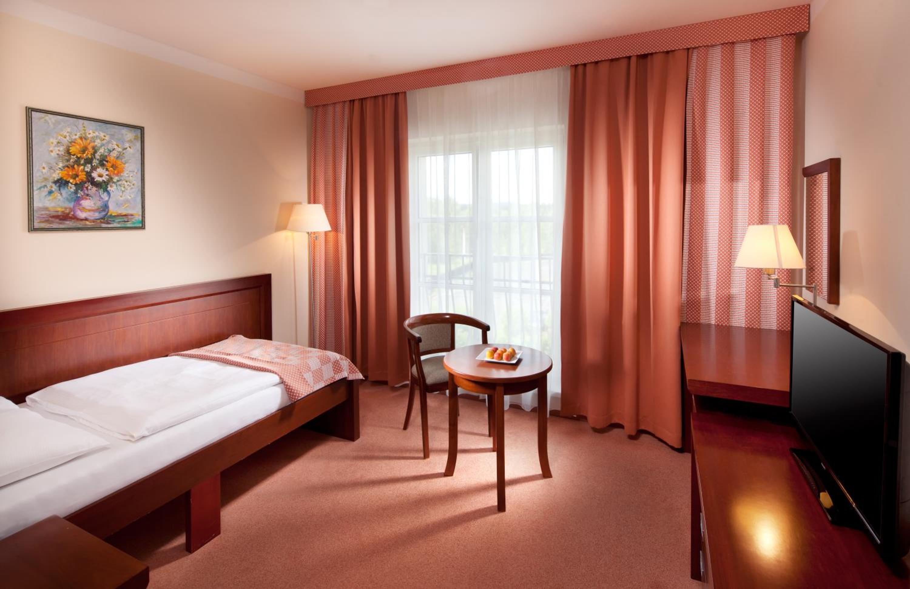 Room, Single